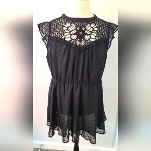 Torrid Size 1 Black Cap Sleeve Top Very Feminine